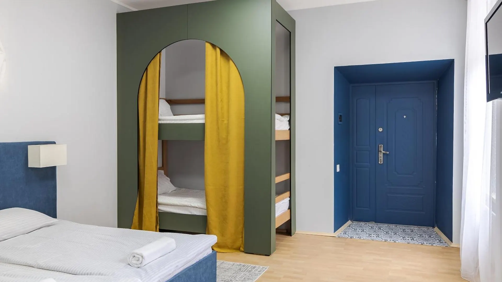 Є Світло, Кондиціонер, Центр Lviv Apartment